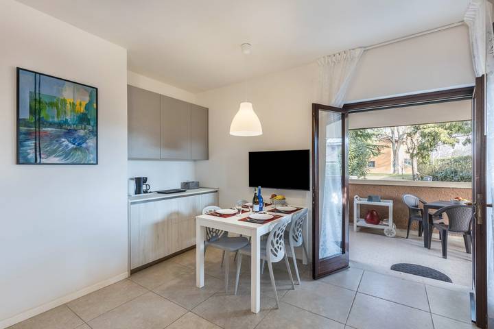 Gîte pour 3 personnes, avec bassin pour enfant et jardin, animaux acceptés à Sirmione - 3