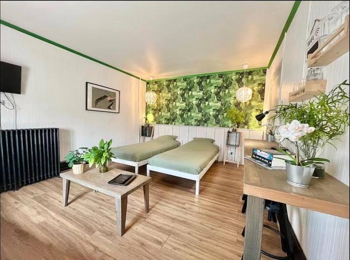 Location de vacances, avec Terrasse dans Cosne-d'Allier - 3