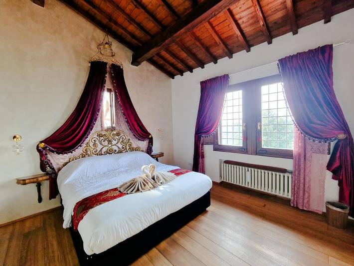 B&b per 2 persone, con Terrazza e Idromassaggio nonché Giardino e Piscina a Bagno a Ripoli
