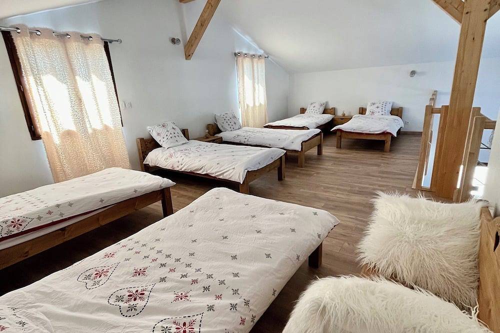 Chalet tout confort douze couchages ! in Fillols, Parc naturel régional des Pyrénées catalanes