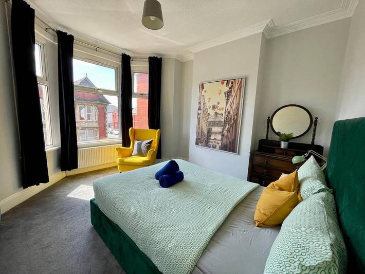 Apartamento para 12 personas, con jardín y jacuzzi en Cardiff