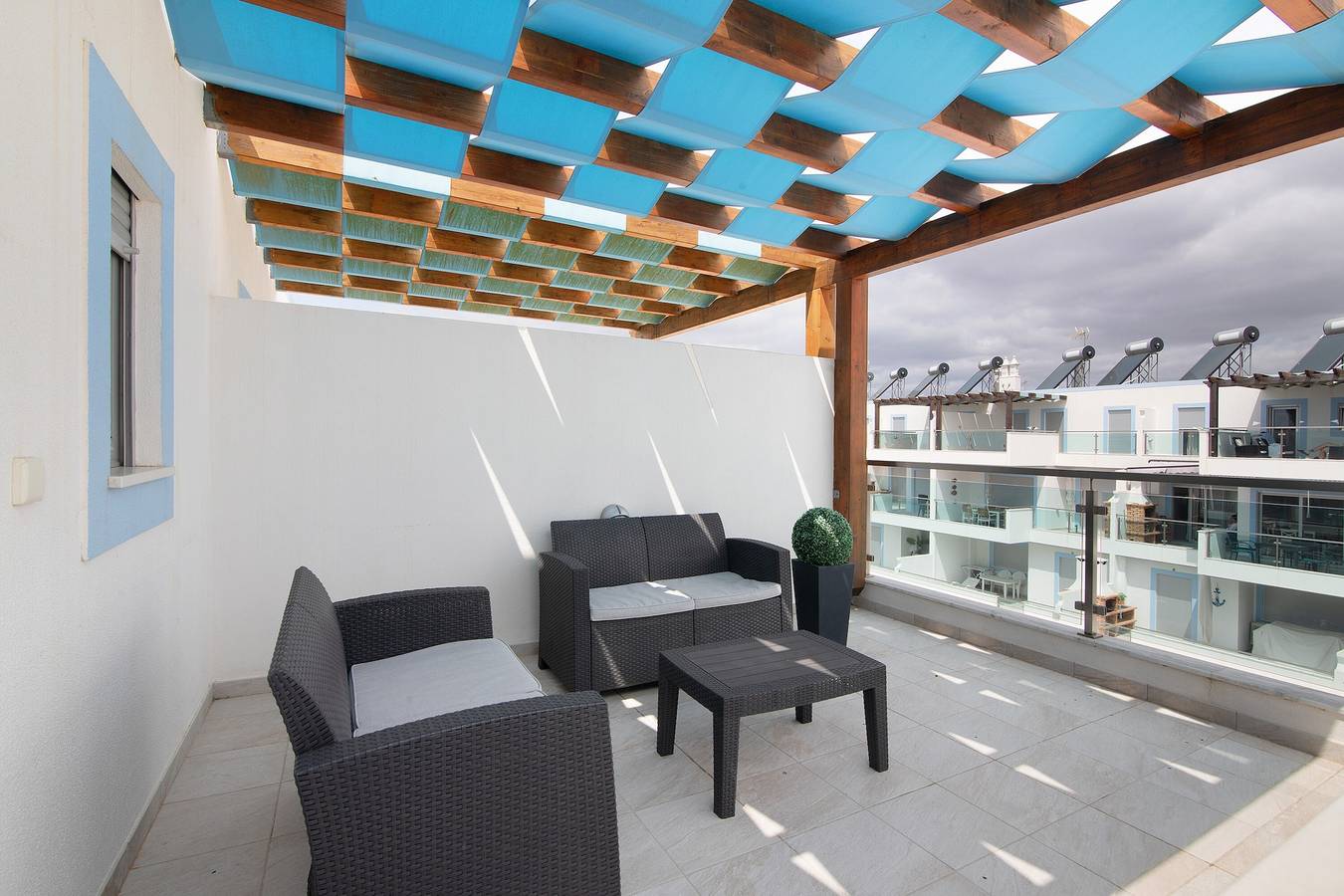 Apartamento inteiro, Apartamento 'Numar Residence Aa' com piscina partilhada, Wi-Fi e ar condicionado in Manta Rota, Ria Formosa