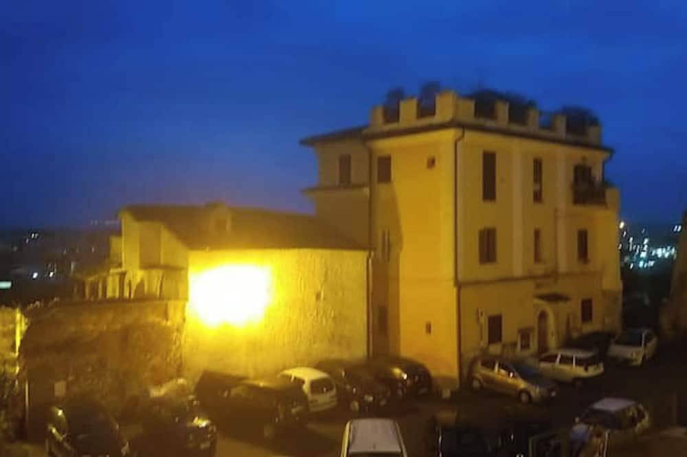 Apartamento entero, Apartamento 'Appartamento Luxury - Mare' con vistas al mar y aire acondicionado in Terracina, Agro Pontino