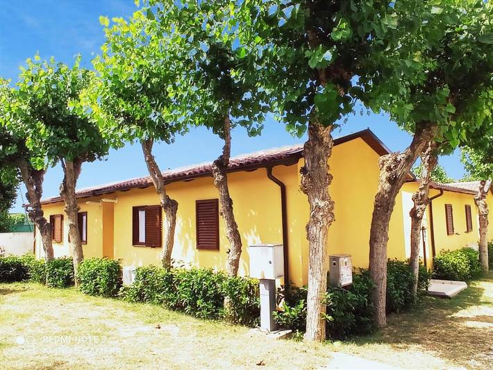Camping für 4 Personen, mit Terrasse in den Abruzzen
