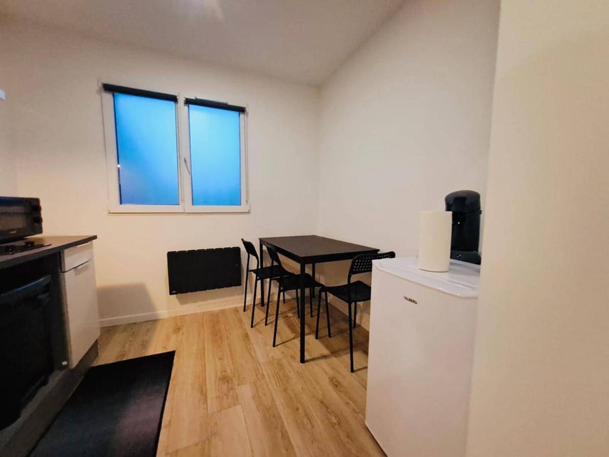 Appartement entier, One-Bedroom Apartment in Orly (Île de France), Val-de-Marne