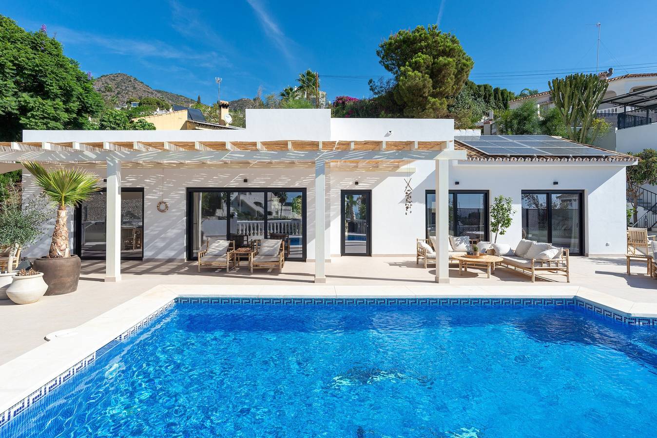 Maison de vacances 'Villa avec piscine privée d'eau salée' avec vue sur la mer et climatisation in La Capellania, Benalmádena