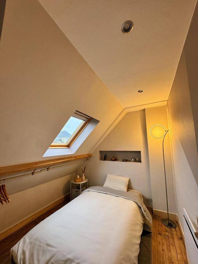 Location de vacances pour 3 personnes, avec terrasse ainsi que vue et jardin à Aunay-sur-Odon - 4