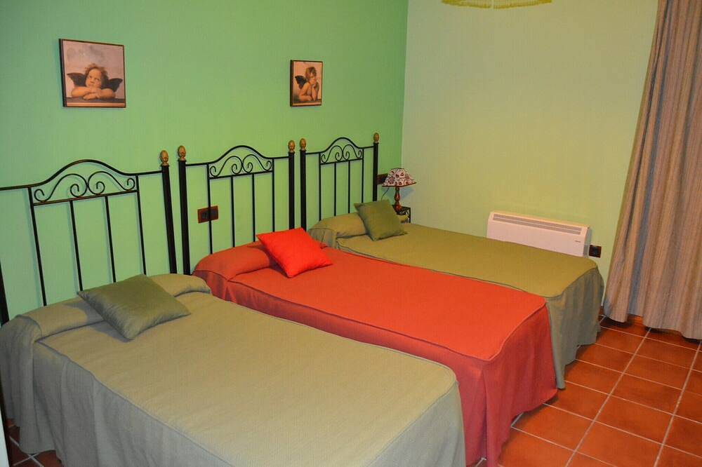 Apartamento entero, Cortijo andaluz tradicional con piscina en Córdoba in Moriles, Provincia de Córdoba