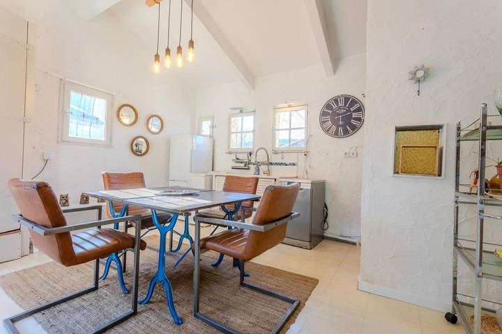 Gîte pour 4 personnes, avec terrasse à Châteaudouble - 4