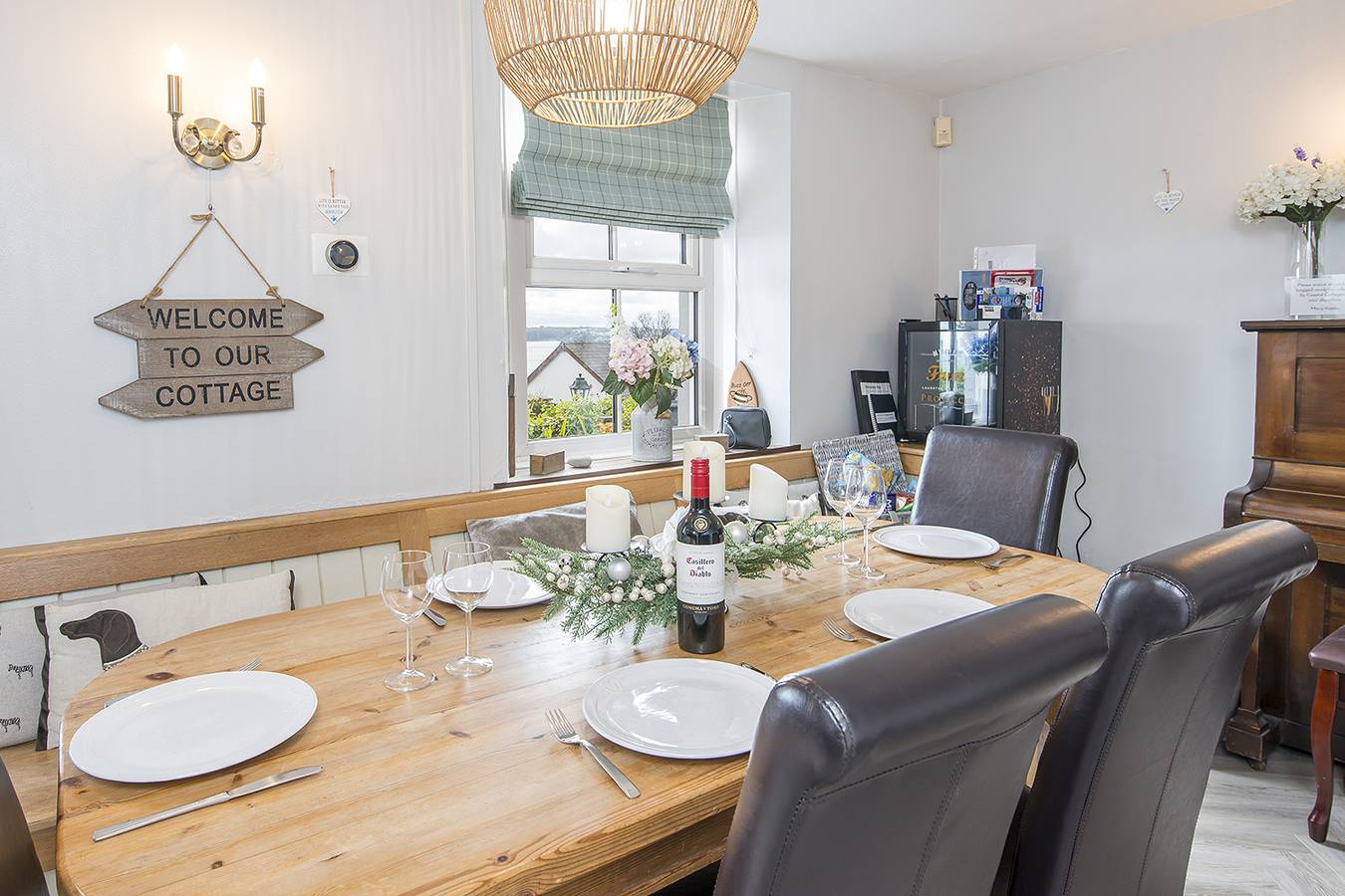 Black Hall Cottage in Amroth, Pembrokeshire