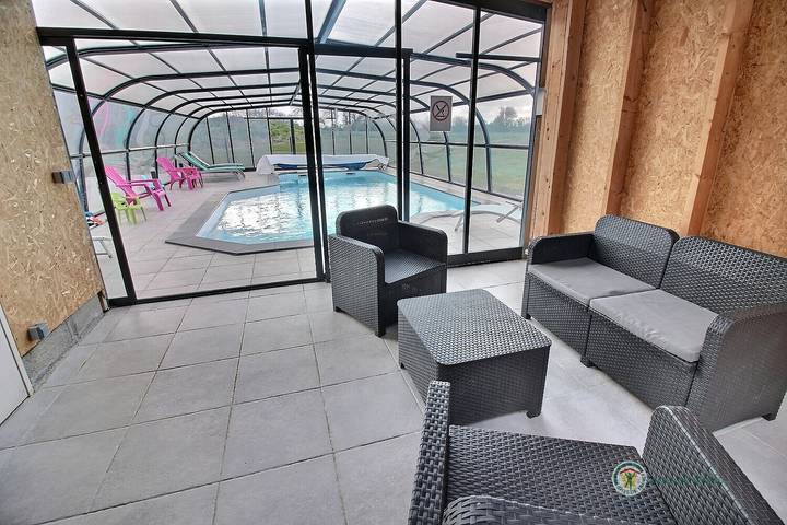 Gîte pour 4 personnes, avec jardin ainsi que piscine et terrasse en Cotes-d'Armor - 4