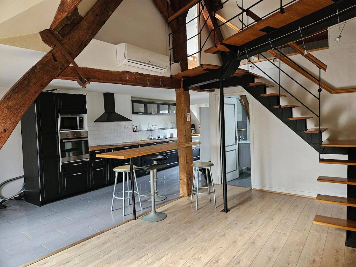 Appartement entier, Grand Loft Hyper centre de Beaugency in Beaugency, Vallée de la Loire