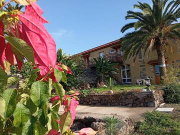 Chalet para 3 personas, con jardín además de piscina y vistas en Valle de la Orotava