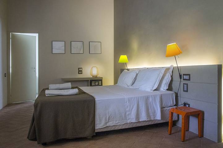 Umbria - A country residence  6 Bedrooms w Ensuite Bathrooms in Todi, Perugia Province