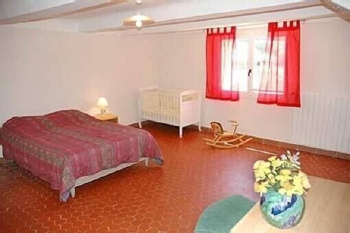 Gîte pour 10 personnes, avec jardin ainsi que balcon et piscine à Évenos - 3