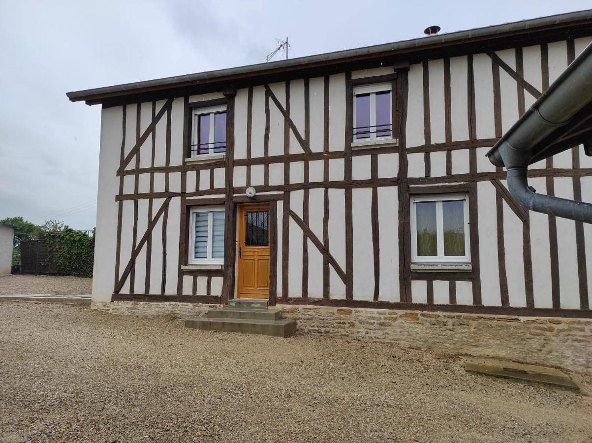 Four-Bedroom House in Longeville-sur-la-Laines, Rives Dervoises