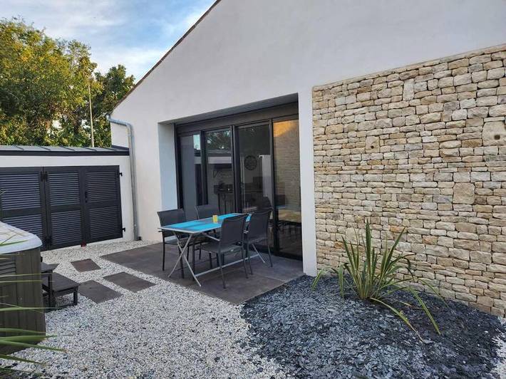 Location de vacances pour 2 personnes, avec jardin ainsi que vue et terrasse à Andilly - 4