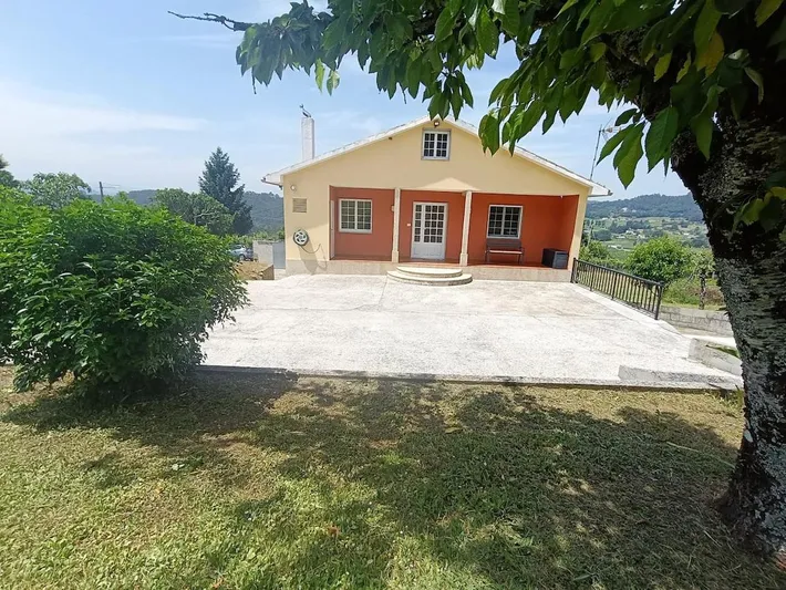 Ferienhaus für 7 Personen, mit Ausblick und Garten - 1