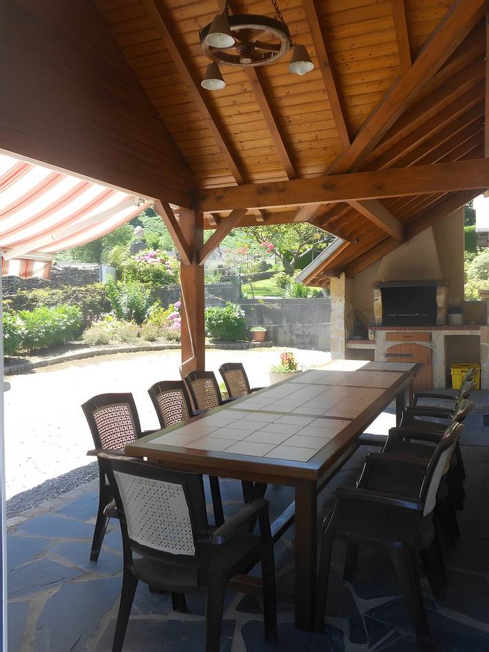 Gîte Cascade Seris : vue montagne, terrasse privée et Wi-Fi in Laruns, Béarn