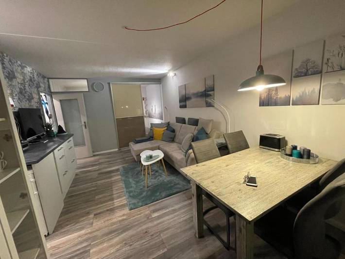 Ferienwohnung für 4 Personen, mit Balkon und Whirlpool sowie Garten und Sauna