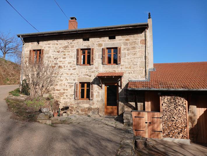 Gîte pour 10 personnes, avec jardin dans la Loire
