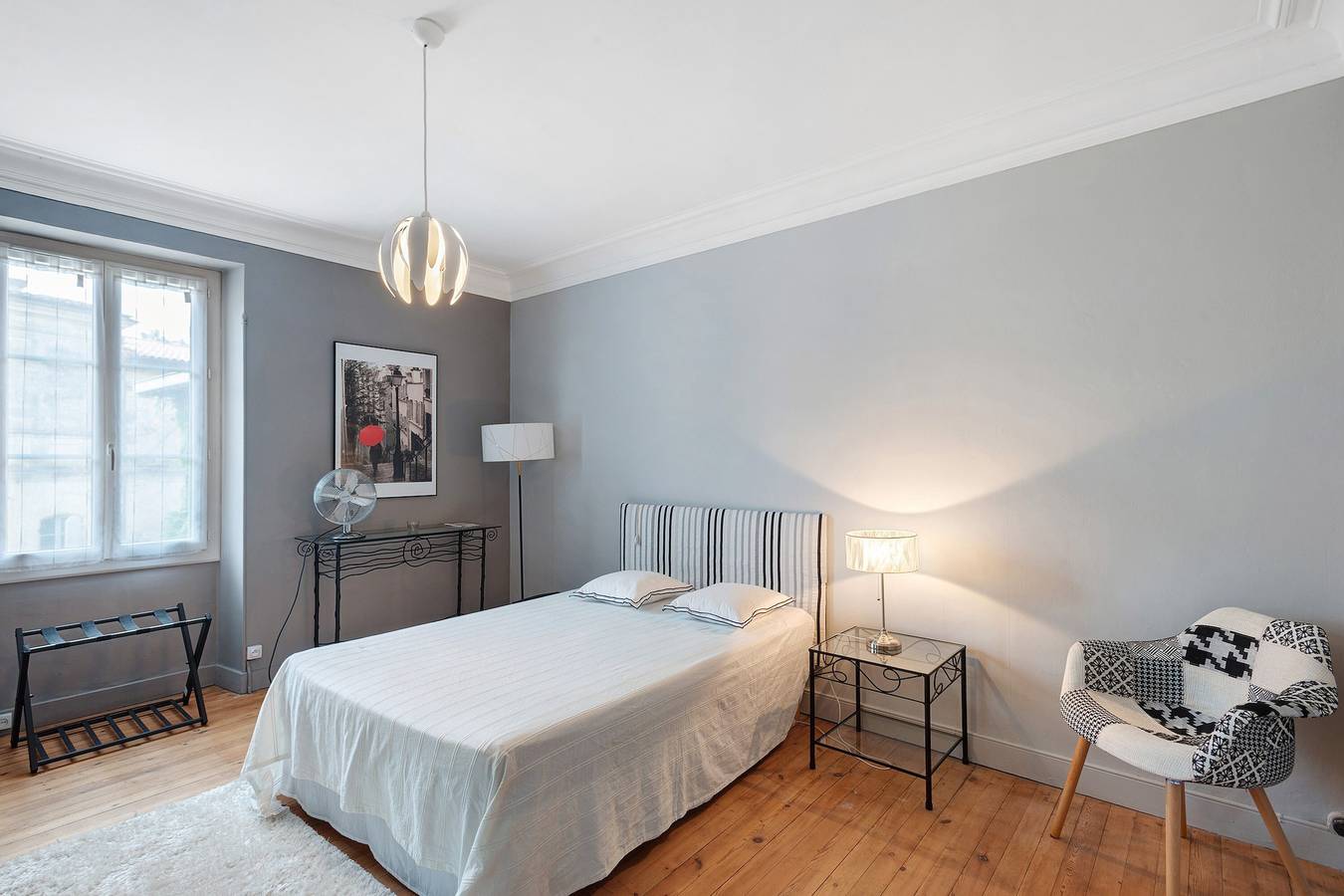 Guest Room “L’annexe De Camillac - Chambre 1920” with Private Garden and Wi-Fi in Bourg, Blaye region