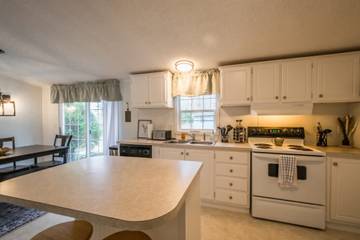 Vacation Home for 6 Guests in Blue Ridge Mountains, North Carolina, Picture 2