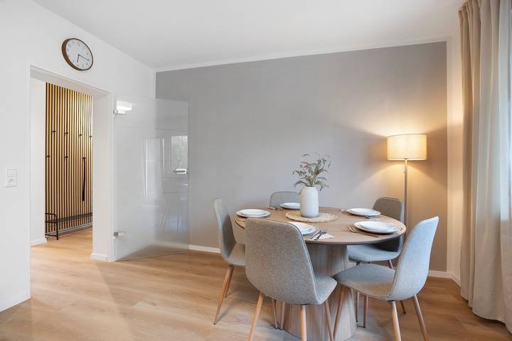 Ferienwohnung für 5 Personen, mit Balkon und Garten
