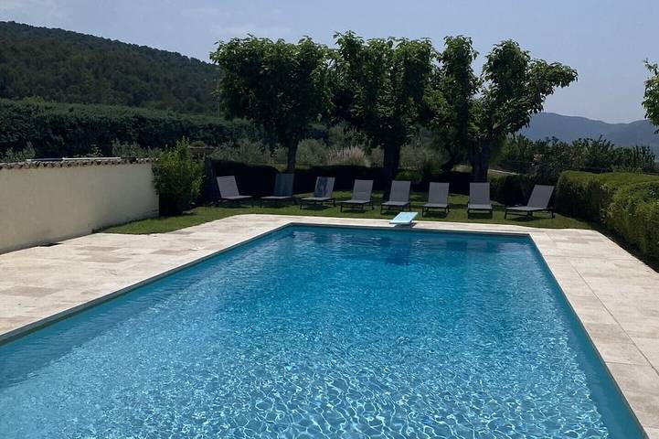 Gîte pour 10 personnes, avec Jardin à Saint-Marcellin-lès-Vaison