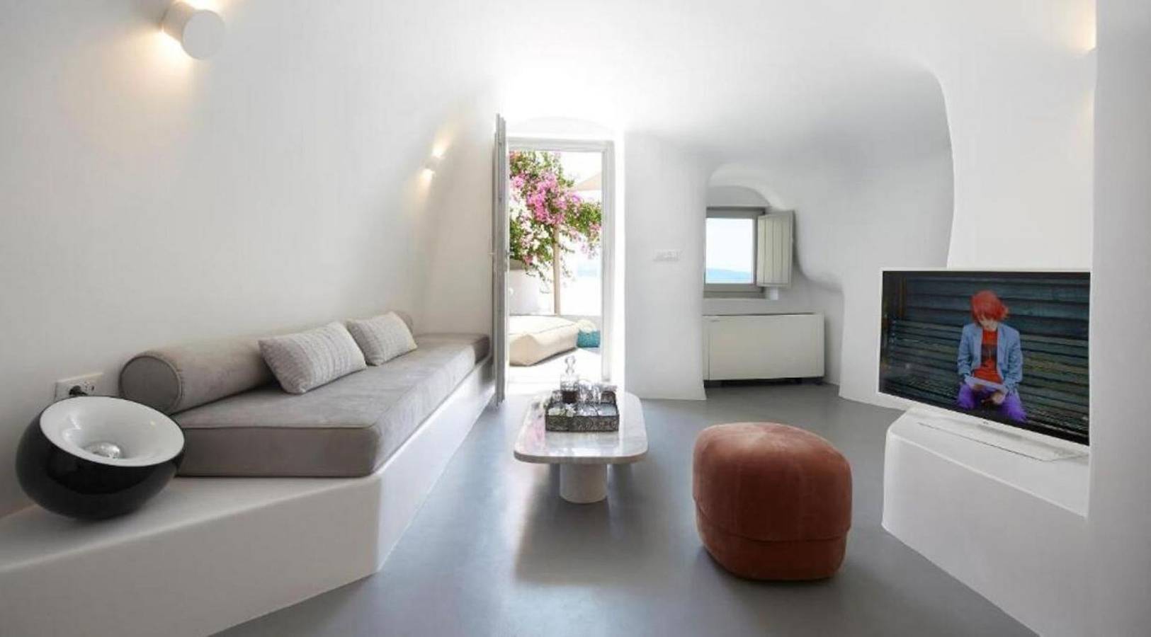 Amaya Harmony Villa | Caldera View-Outdoor Hot Tub in Oia, Santorini