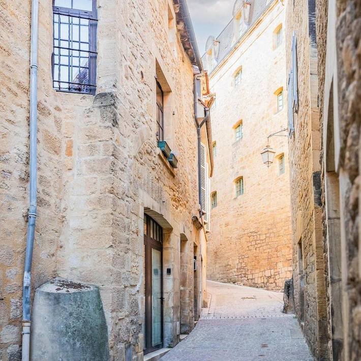 Location de vacances pour 7 personnes, avec balcon dans Rue Typique De Sarlat Sarlat La Caneda - 3