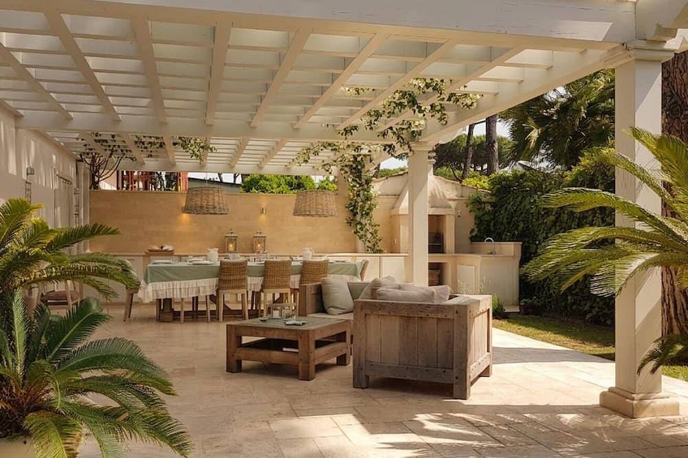 Forte dei Marmi Villa Ilaria a stone's throw from the sea & services: Just relax in Cinquale, Montignoso