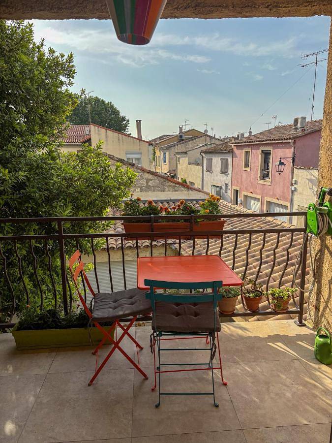Maison sol en ciel Petit Dejeuner et Parking inclus in Aigues-Mortes, Côte d'Améthyste