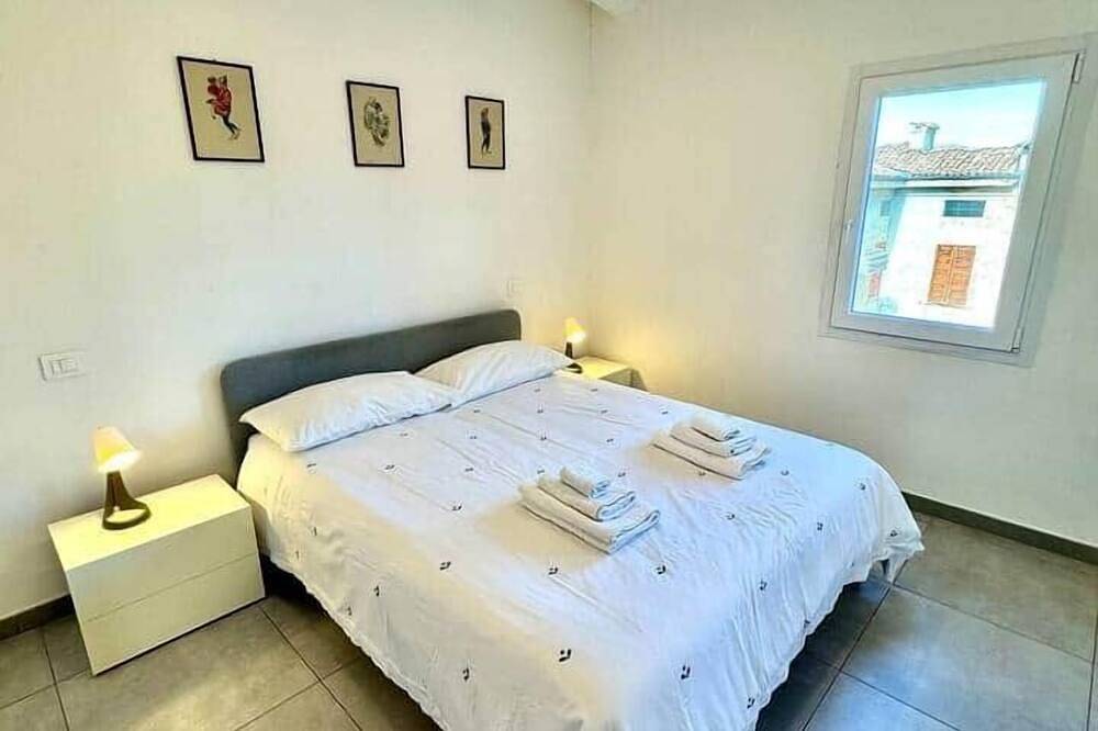 Appartamento intero, Sky Suite, 4 ospiti, 1 bagno in Modena, Provincia di Modena