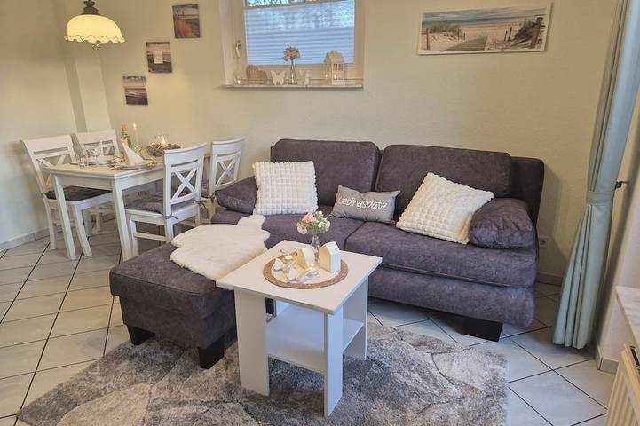 Ferienwohnung für 3 Personen, mit Terrasse und Garten in Hattstedt