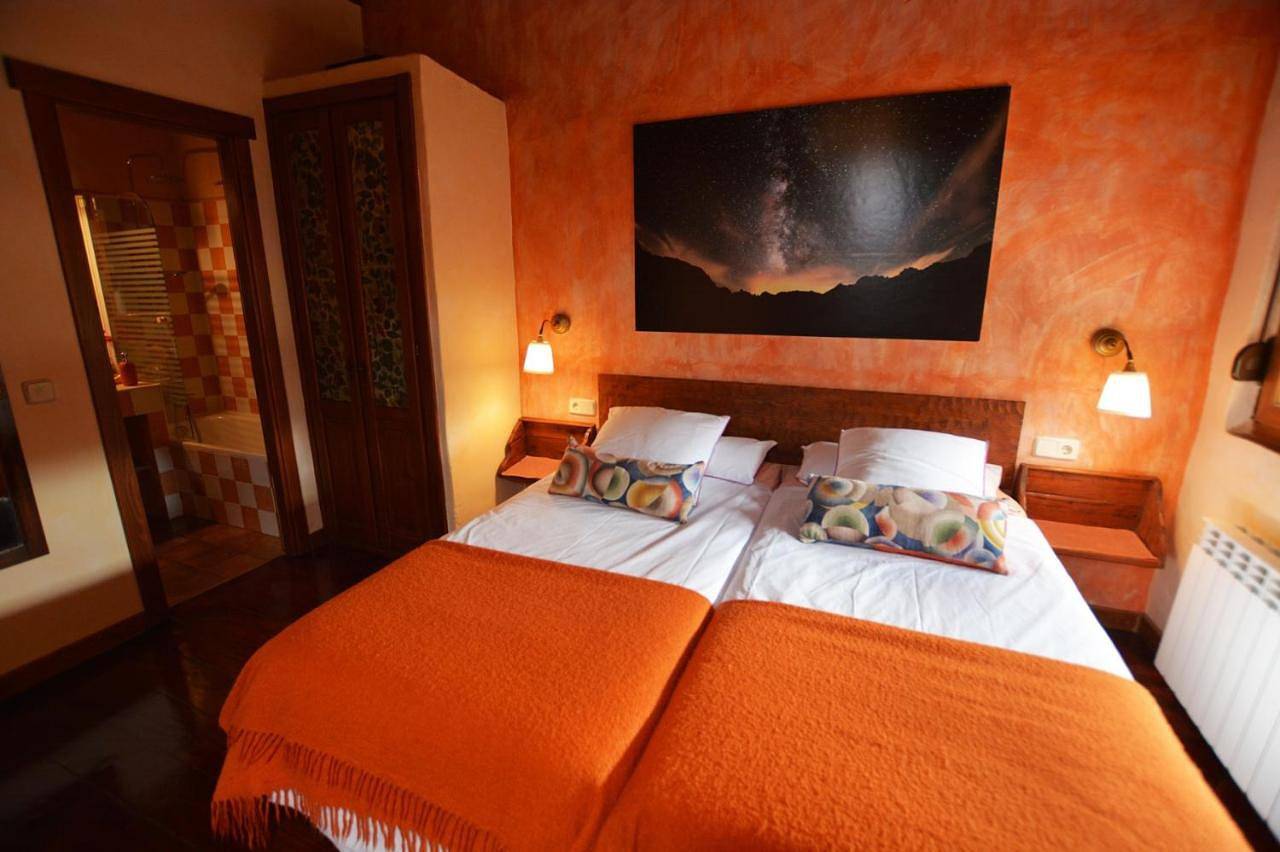 Three-Bedroom House (6 Adults) in Navarredonda de Gredos, Provincia de Ávila