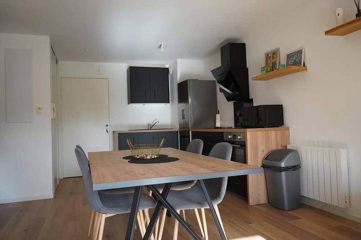 Gîte pour 2 personnes, avec terrasse à Miniac-Morvan