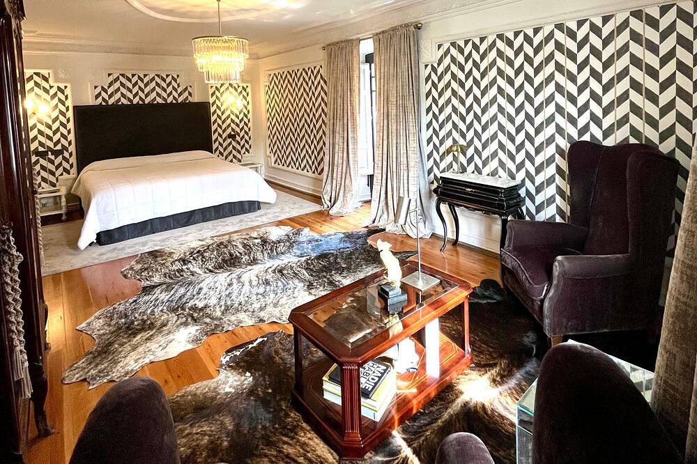 Casa Puebla History and Elegance in Cangas de Onís, Asturias Province