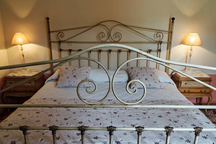 Entire studio, Room 'Familiar - La Hornacina' with Shared Pool, Wi-Fi and Air Conditioning in Consuegra, Toledo Province