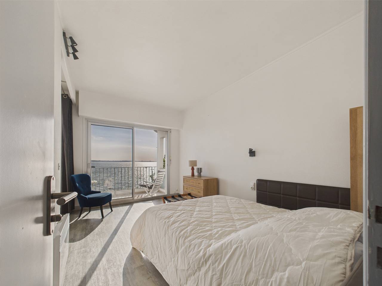 Appartement entier, Balcon face à l'océan pour 4 - accès direct plage in Le Pouliguen, Côte d'Amour