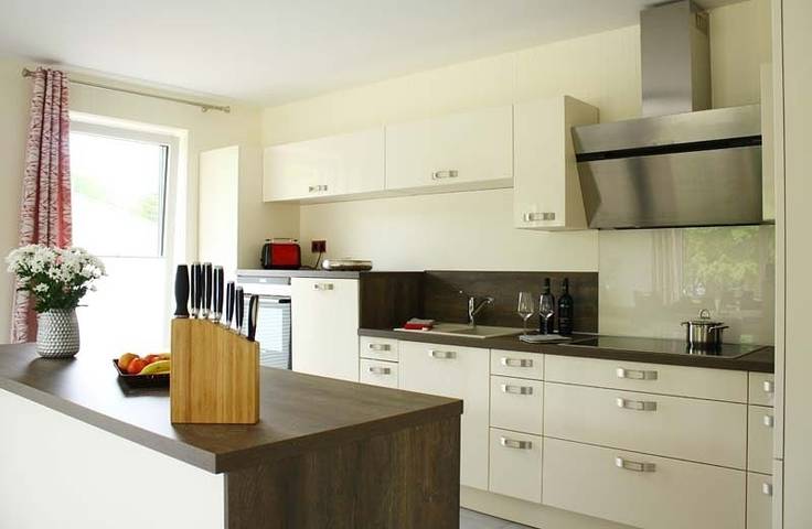Ferienhaus für 6 Personen, mit Terrasse und Seeblick sowie Sauna