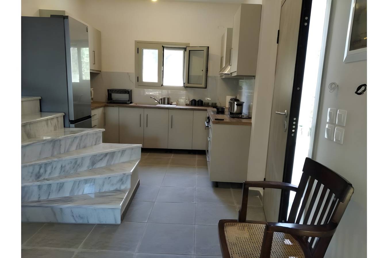 Villa 'Niarchos' met zeezicht, wifi en airconditioning in Corfu