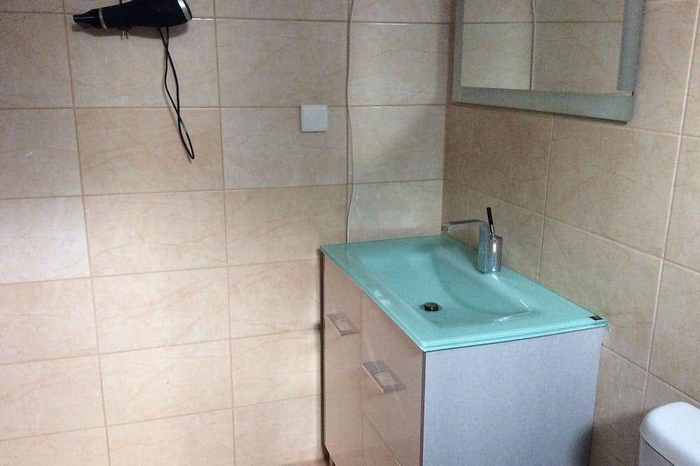 Ribeira Brava, inprenable Haus mit Blick auf den Ozean dens eine ruhige Gegend in Pináculo, Ribeira Brava