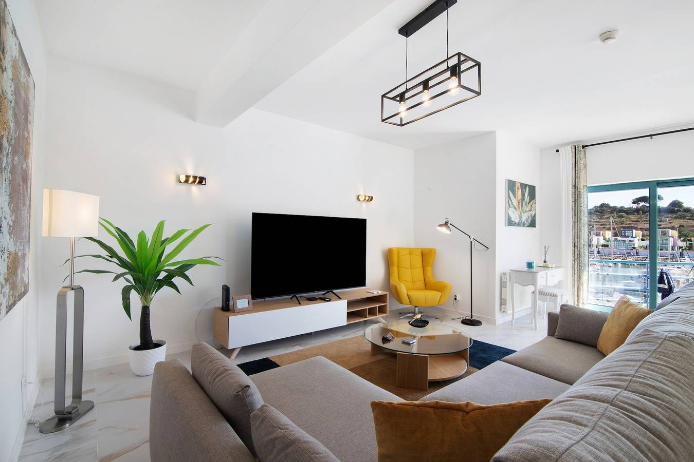 Appartement entier, Appartement "W Marina" avec piscine partagée, Wi-Fi et climatisation in Albufeira, District de Faro