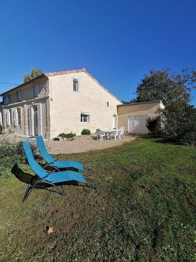 Location de vacances pour 6 personnes, avec jardin, animaux acceptés à Gauriac - 2