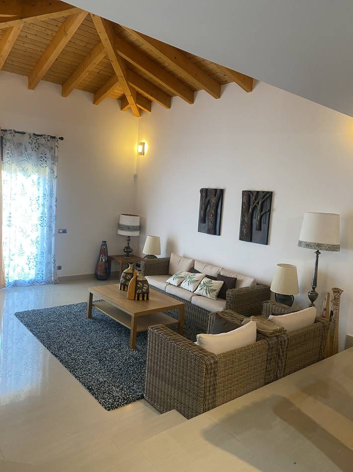 Chalet para 9 personas, con terraza además de jardín y piscina, Familias con niños en Cataluña - 4