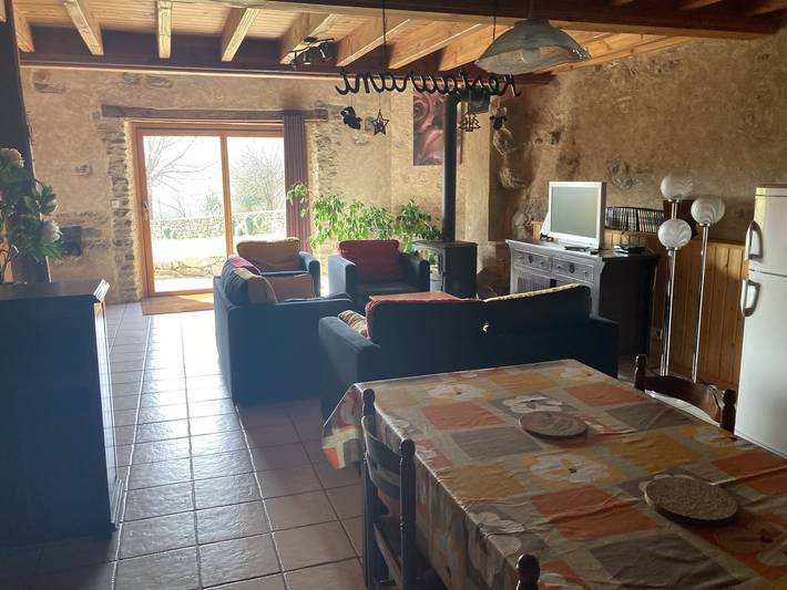 Gîte pour 4 personnes, avec jardin et terrasse dans la Loire - 2