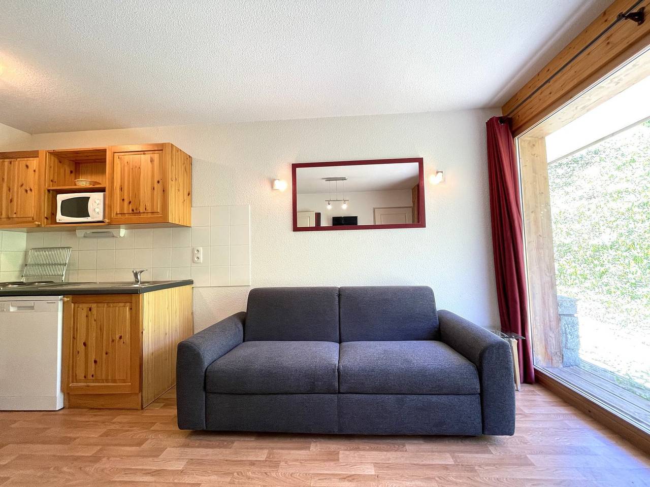 Appartement entier, Appartement cosy 4 pers, proche télécabine, non-fumeur, animaux admis in Valfréjus, Modane