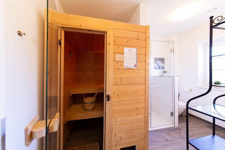 Ferienhaus für 8 Personen, mit Terrasse und Sauna in Scharbeutz - 4