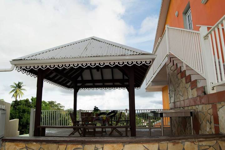 Apartahotel para 3 personas, con terraza además de vistas y piscina, Se admiten mascotas en Caribe